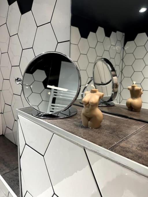 Gîte de charme pour couple avec sauna et jacuzzi extérieurs privatifs Peaugres Esterno foto