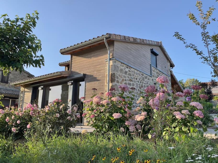 Gîte de charme pour couple avec sauna et jacuzzi extérieurs privatifs Peaugres Esterno foto
