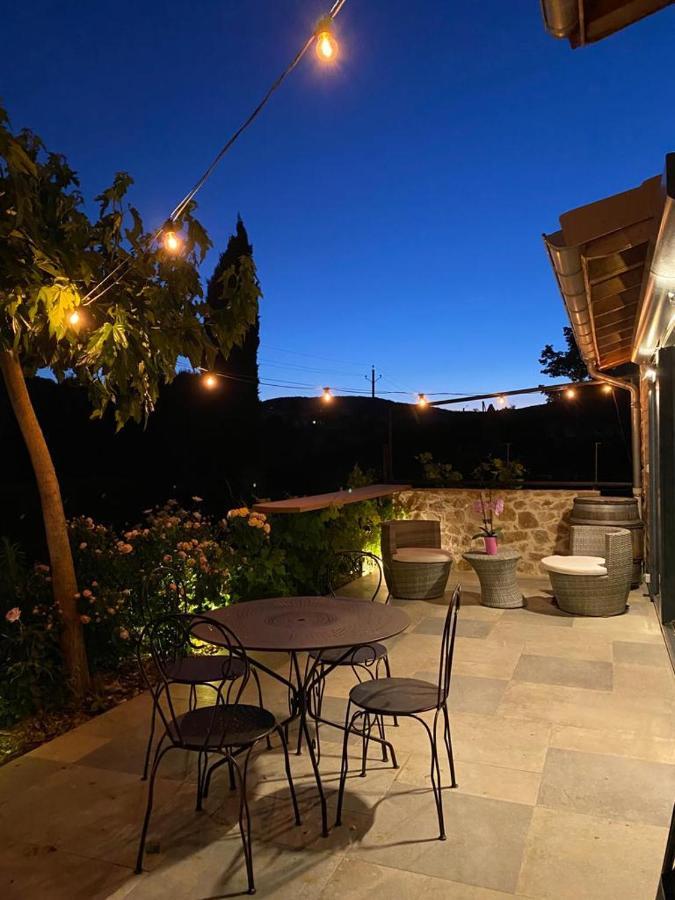 Gîte de charme pour couple avec sauna et jacuzzi extérieurs privatifs Peaugres Esterno foto
